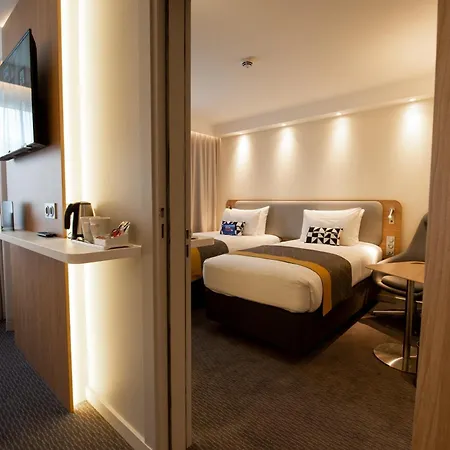 Express - Arcachon - La Teste, An Ihg 3*