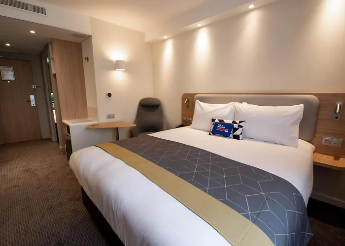 Express - Arcachon - La Teste, An Ihg La Teste-de-Buch