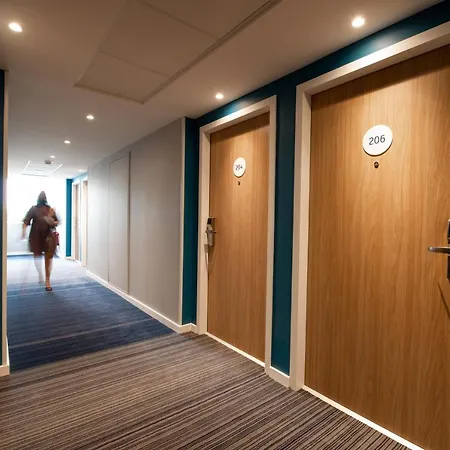 Express - Arcachon - La Teste, An Ihg La Teste-de-Buch