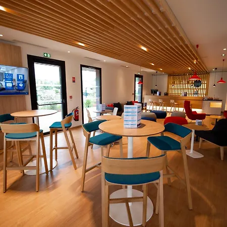 Express - Arcachon - La Teste, An Ihg La Teste-de-Buch