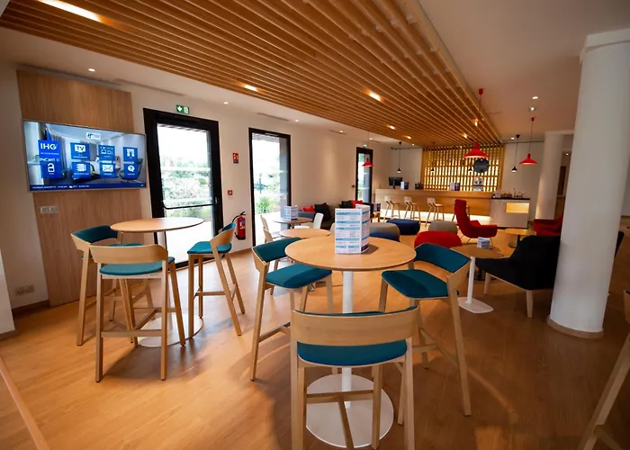 Express - Arcachon - La Teste, An Ihg La Teste-de-Buch